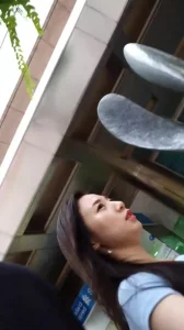 艺术生身体柔软，完美融合，女主颜值非常高，非常清纯，但是超级反差