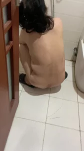 内射完熟女卫生间洗逼
