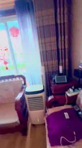 [原创]大白天爆艹楼上寂寞少妇，超级骚，喜欢对着阳艹逼被别人看！