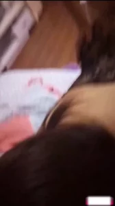 济南骚逼一个男人满足不了