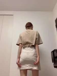 【雨哥91】网调粉嫩骚逼！逼粉内裤黄（已成年）