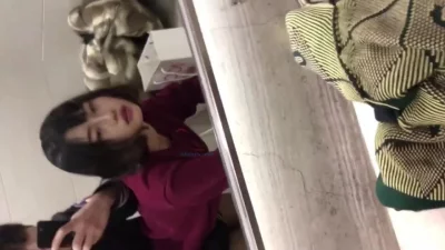 长腿短发36C梨形美乳！和男友突然思想商场试衣间做爱找刺激