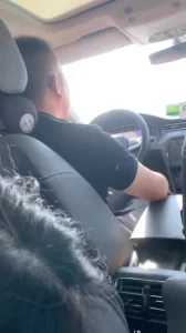 绿奴贡献老婆给单男玩车震后干有完整
