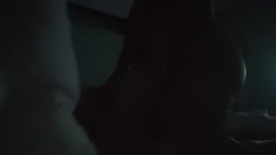 抽着烟爆操俩娃人妻听对白